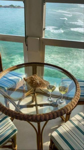 Apartamento com vista para o mar